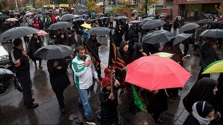 Массовое шествие жителей Тегерана к мавзолею Абдульазима Хасани в Арбаин