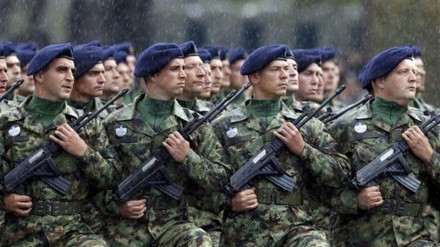 Serbian soldiers protest against low wages