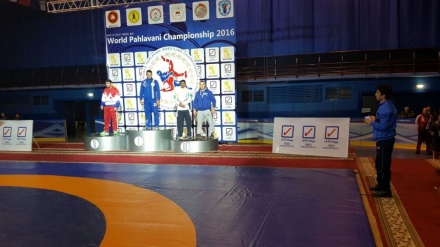 イラン伝統レスリングの第1回世界選手権でイランが優勝