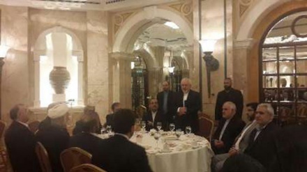 Zarif: Lübnan, bölgede direniş ve zafer simgesidir