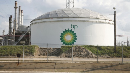 イギリスＢＰ、イランとの協力を延期