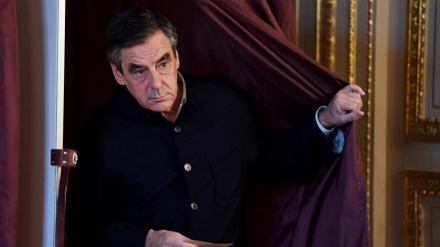 Francia,Fillon: rimarrò in corsa e saranno gli elettori a giudicare