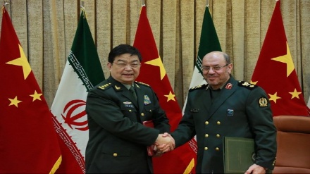 イランと中国の間で、軍事協力に関する合意書が調印