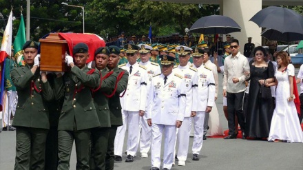 Филиппин собиқ диктаторини дафн этиш маросими.