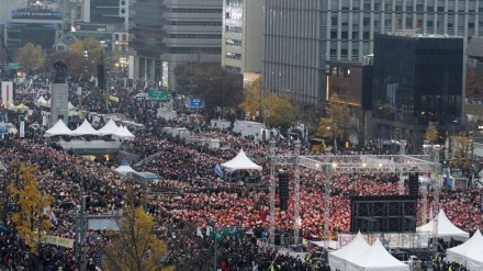 Coreia do Sul: Milhares protestam em Seul pedindo a saída da Presidente Park
