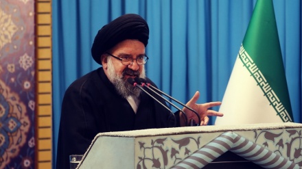 Imami i namazit të së premtes në Teheran: Qëllimi i Amerikës nga Lindja e Mesme e re, hegjemonia mbi Irakun, Sirinë dhe Libanin