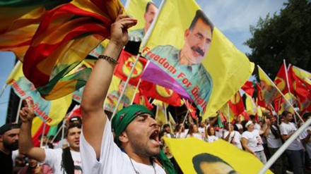 Germania: decine di migliaia di manifestanti curdi in piazza contro Erdogan