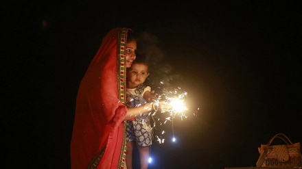 گزارش: جشن دیوالی در هند و پیامدهای آن
