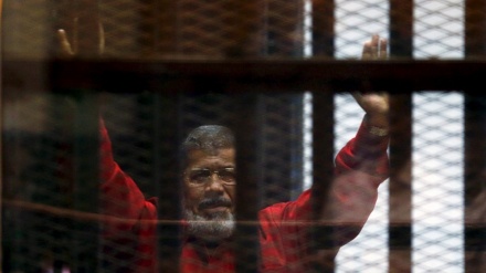 Egito : Tribunal revoga sentença de morte do ex-presidente Mursi