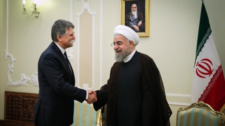 Presidente do Irã se reúne com Presidente do Parlamento húngaro
