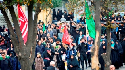 د ایران په بیلابیلو ښارونو کښې د حسیني اربعین لاریونونه ترسره کیږي
