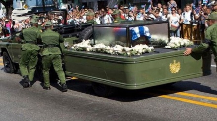 Depositan cenizas de Fidel Castro en cementerio de Santa Ifigenia