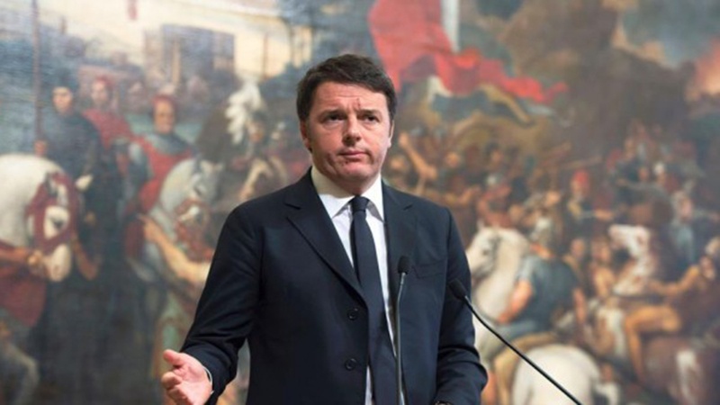 Referandumda kaybeden Renzi istifa etti 