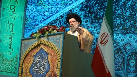 Sanktionen-Verlängerung: Freitagsimam von Teheran droht USA mit harten Gegenmaßnahmen