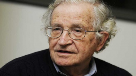 Chomsky: World racing toward ‘irreversible’ nuclear disaster  