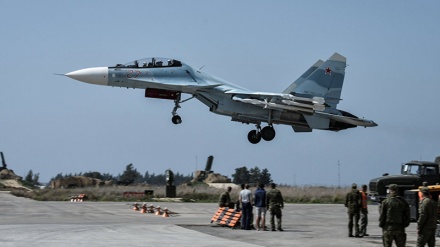 Deputetët evropianë vizitojnë bazën ajrore të Latakias