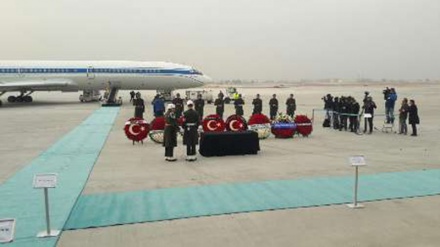 Rus Büyükelçinin naşı resmi törenle uğurlandı