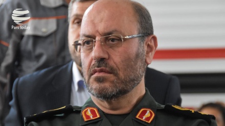 İran Savunma Bakanı'nından Suriyeli mevkidaşına Halep kutlaması