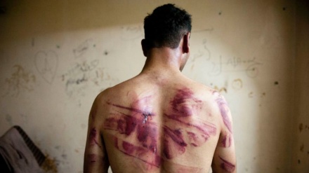 Siria: civili scappati da Aleppo, l'opposizione moderata commette torture ed esecuzioni  