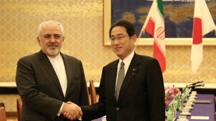 Zarif Tokyo'da Japon mevkidaşı ile görüştü