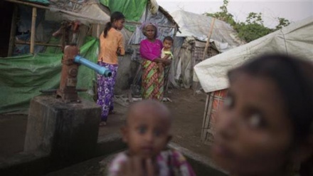 Bangladesh police stop pro-Rohingya march to border