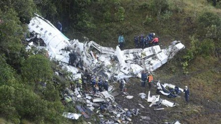 Indonesia: precipita un aereo militar,  morte tutte le 13 persone a bordo