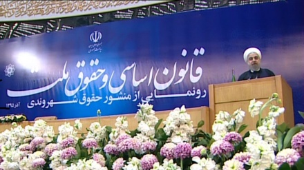 イラン大統領の立会いのもと、イランの市民憲章が公開