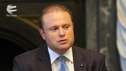 Malta, premier Muscat bloccato in Parlamento