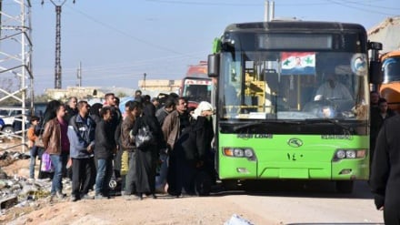 Siria: Damasco, ultimo convoglio ribelli e civili ha lasciato Aleppo