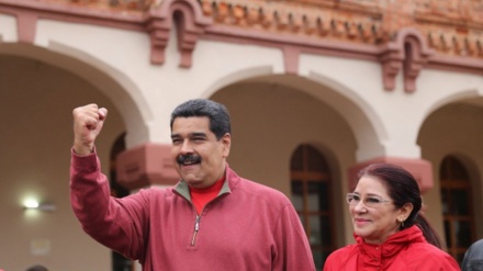 Maduro chama novamente a oposição ao diálogo 