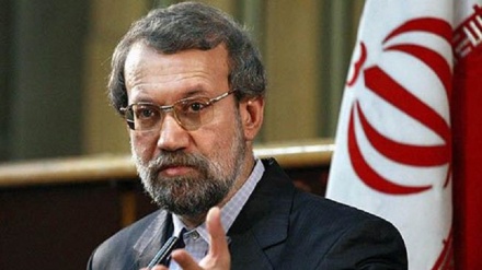 Larijani pediu aos estados regionais a se unirem para fazer campanha contra o terrorismo