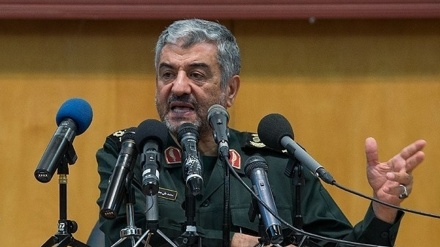 IRGC commander: US collapsing 