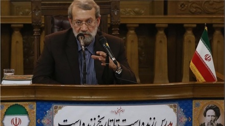 Larijani: Perang Dingin Baru Tidak Menguntungkan Negara Manapun !