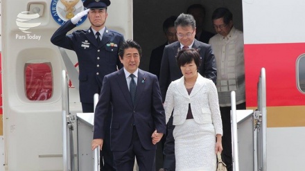 日本首相抵达印度