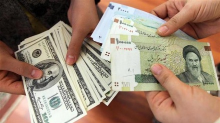 Iran to ditch dollar as anger builds over Trump ban