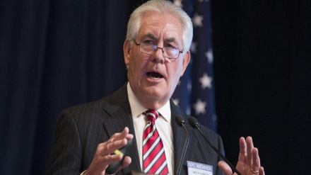 アメリカ国務長官が、国務省の予算削減に同意