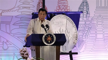 সামরিক শাসন জারির হুমকি দিলেন ফিলিপাইনের প্রেসিডেন্ট