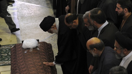 Autoridades persas participan en los funerales del Ayatolá Rafsanjani 