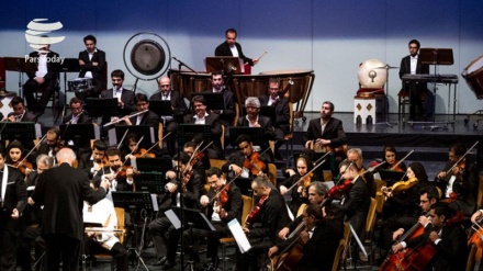 Orchestra Sinfonica Teheran esegue brano in memoria di vittime Sanchi