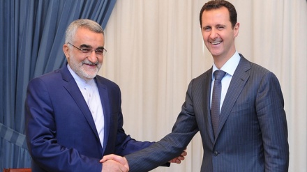 Bashar al-Assad felicita o enviado iraniano pelas vitórias na Síria