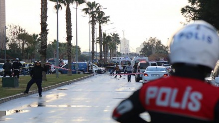 Turquia: Explosão de bomba de tribunal em Izmir