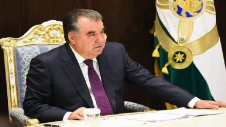 Имомали Раҳмон АҚШ Марказий штаби қўмондони билан учрашди