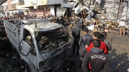 Carro-bomba mata 10 civis na capital iraquiana