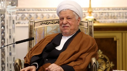 A vida de aiatolá Ali Akbar Rafsanjani, através de imagens (1)