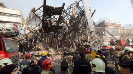 Pelo menos 30 bombeiros temiam morrer no colapso do Irã