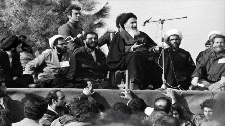 歴史の一頁；イラン暦バフマン月１３日