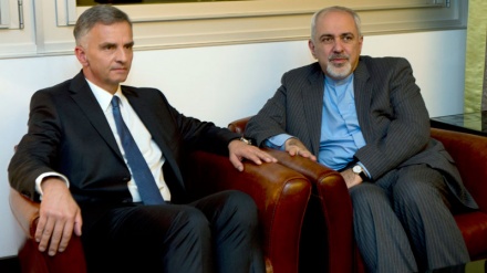 Außenminister Irans und der Schweiz unterstrichen die Einhaltung des Atomabkommens