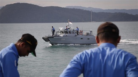 Malaysian tourist boat missing with 31 people on board