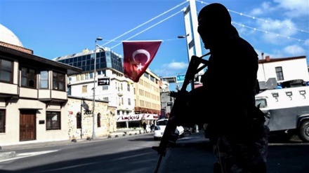 Turkey arrests 26 following car bomb blamed on PKK militants