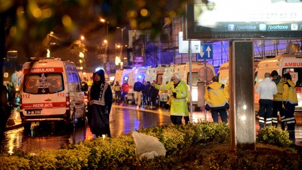 Istanbul in sangue: attentatore ancora in fuga